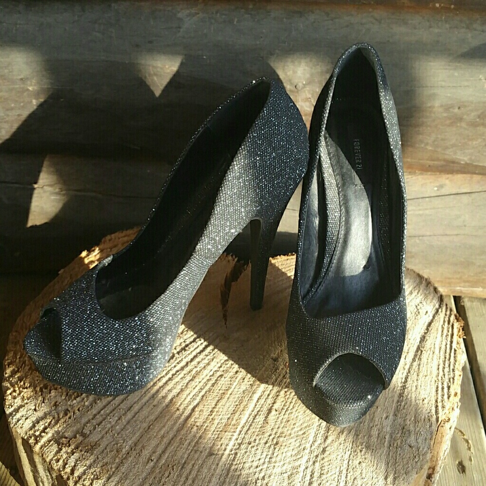 ✨NWOT✨ Forever 21 Stilletos